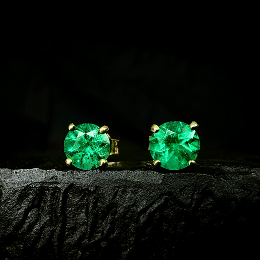 Studs with 1.31ct Colombian Emeralds - 18kt Yellow Gold