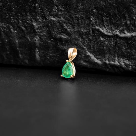 Pendant with 0.49ct Colombian Emerald - 18k Yellow Gold