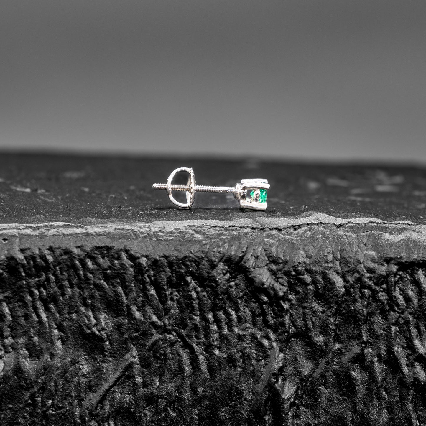 Studs with 0.36ct Colombian Emeralds - 18kt White Gold