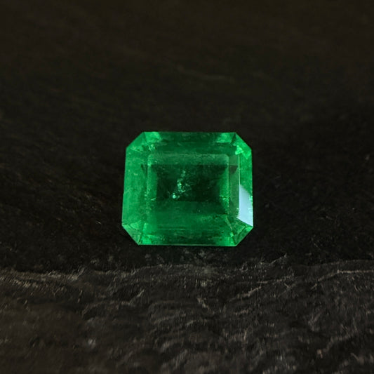 1.92 ct Colombian Emerald