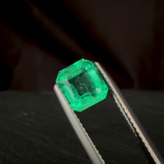 1.87 ct Colombian Emerald