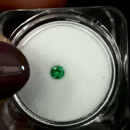 0.09ct Colombian Emerald - No oil